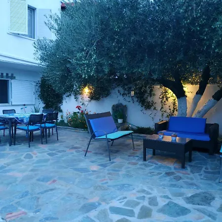 Beachfront Eva's House 別荘 Karianí