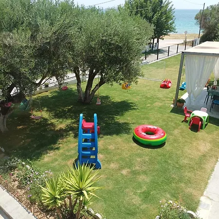 Beachfront Eva's House 펜션 *