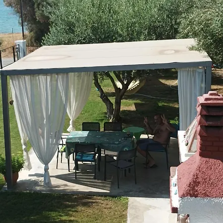 別荘 Beachfront Eva's House Karianí