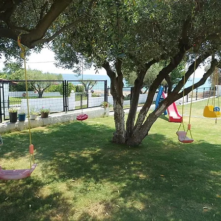 Beachfront Eva's House Vakantiehuis