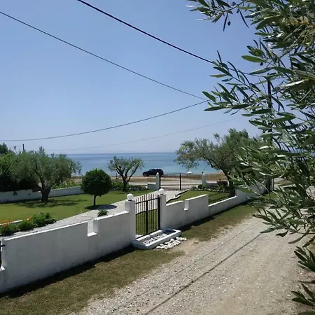 Beachfront Eva's House *