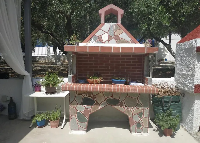 Beachfront Eva's House بيت للعطل