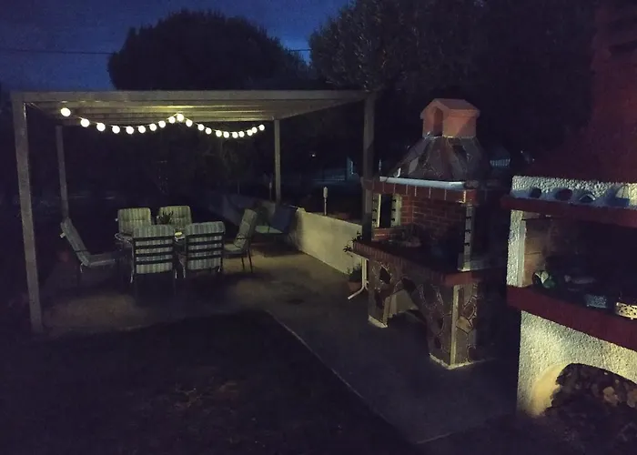 بيت للعطل Beachfront Eva's House