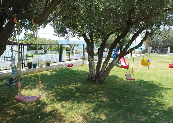 Beachfront Eva's House بيت للعطل